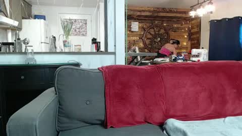 Snapshot of i_fetishize_u chatting on January 31, 2025, 5:32 pm ShortStuff online show from January 31, 2025, 5:32 pm