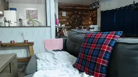 Snapshot of i_fetishize_u chatting on February 9, 2025, 9:17 pm ShortStuff online show from February 9, 2025, 9:17 pm