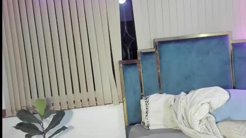 Snapshot of iam_brina04 chatting on October 22, 2025, 12:00 am Brina online show from October 22, 2025, 12:00 am