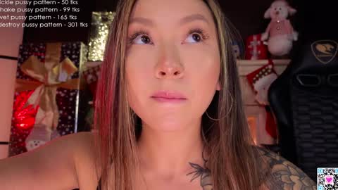 Snapshot of iam_casey chatting on December 17, 2024, 10:23 am Casey online show from December 17, 2024, 10:23 am