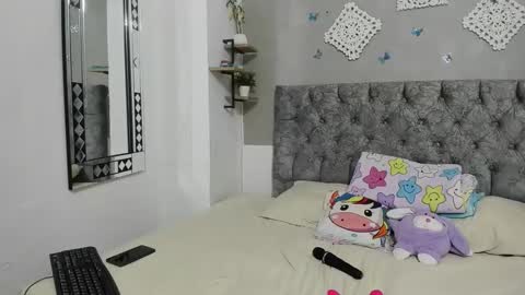 Snapshot of iam_mai chatting on January 17, 2025, 1:36 am iam_mai online show from January 17, 2025, 1:36 am