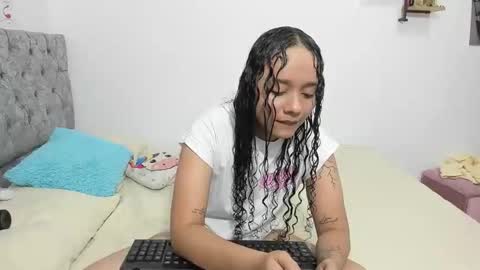 Snapshot of iam_mai chatting on December 15, 2025, 2:05 am iam_mai online show from December 15, 2025, 2:05 am