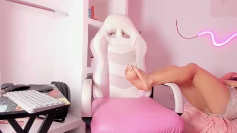 Snapshot of iam_monika chatting on January 7, 2025, 10:52 pm iam_monika online show from January 7, 2025, 10:52 pm