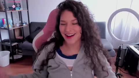 On instagram Imm  NikkiHelp me reach 100 likes online show from December 5, 2025, 6:48 pm