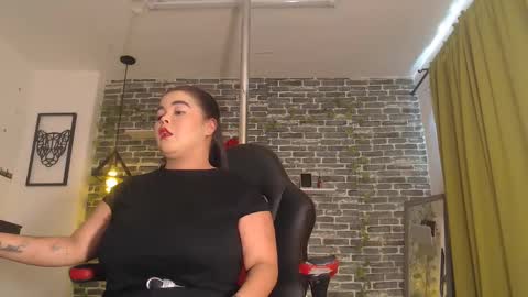 Snapshot of iam_samy__ chatting on January 7, 2025, 5:53 pm Samy online show from January 7, 2025, 5:53 pm