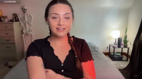 Snapshot of iamcrystalann chatting on January 12, 2025, 5:44 pm Crystal online show from January 12, 2025, 5:44 pm