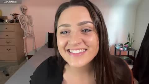 Snapshot of iamcrystalann chatting on January 28, 2025, 5:14 pm Crystal online show from January 28, 2025, 5:14 pm