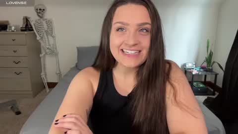 Snapshot of iamcrystalann chatting on February 19, 2025, 5:49 pm Crystal online show from February 19, 2025, 5:49 pm