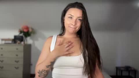 Snapshot of iamcrystalann chatting on September 29, 2025, 4:56 pm Crystal online show from September 29, 2025, 4:56 pm