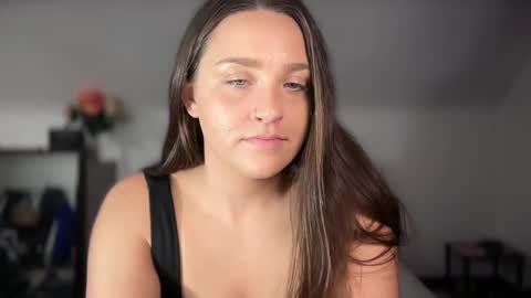 Snapshot of iamcrystalann chatting on October 21, 2025, 5:30 am Crystal online show from October 21, 2025, 5:30 am