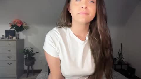 Snapshot of iamcrystalann chatting on November 7, 2025, 6:08 pm Crystal online show from November 7, 2025, 6:08 pm