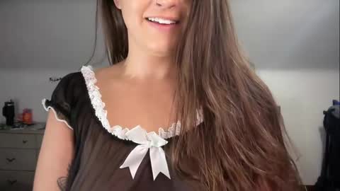 Snapshot of iamcrystalann chatting on November 23, 2025, 5:40 am Crystal online show from November 23, 2025, 5:40 am