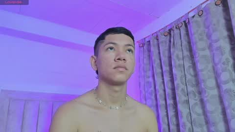 Snapshot of iamjulian_ chatting on January 14, 2025, 11:20 am Juliiiiian online show from January 14, 2025, 11:20 am