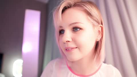 Snapshot of iamninamint chatting on February 2, 2025, 8:51 pm Nina online show from February 2, 2025, 8:51 pm