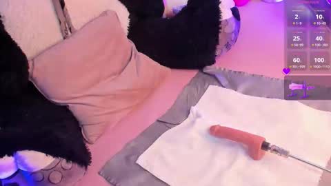 Snapshot of iamstephanie13 chatting on November 28, 2025, 3:53 am Steph - Online Again - 1 DECEMBER online show from November 28, 2025, 3:53 am