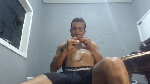 Snapshot of ian_tuner chatting on January 7, 2025, 9:07 am ian_tuner online show from January 7, 2025, 9:07 am