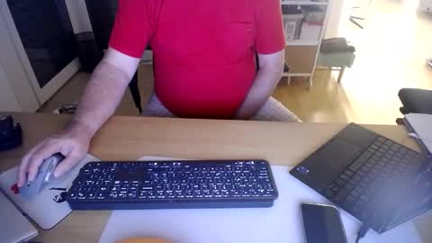 Snapshot of iandy12 chatting on October 15, 2025, 10:21 pm iandy12 online show from October 15, 2025, 10:21 pm