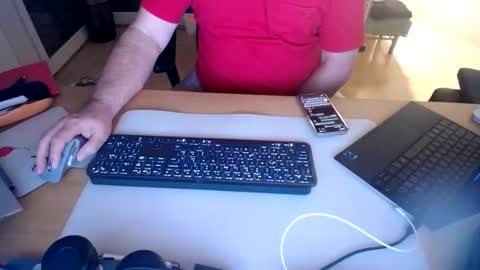 Snapshot of iandy12 chatting on October 27, 2025, 10:36 pm iandy12 online show from October 27, 2025, 10:36 pm