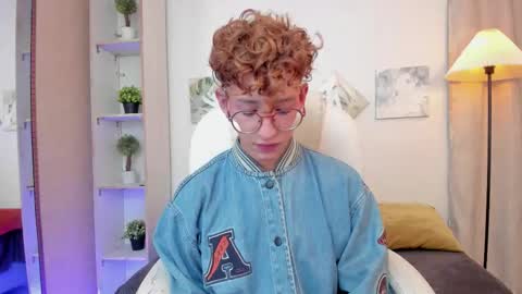 ian  online show from November 30, 2025, 2:59 am