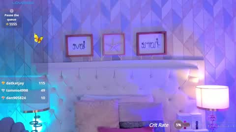  iara smith  online show from January 27, 2025, 3:18 pm