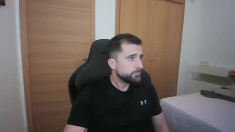 iberian_macho online show from October 20, 2025, 8:59 am