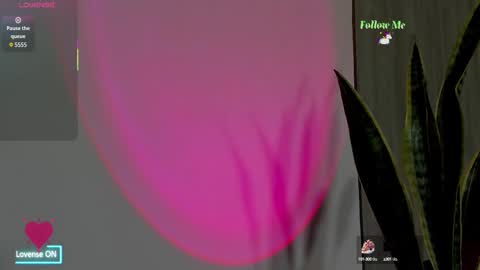 Snapshot of ice_princess__ chatting on October 9, 2025, 12:14 pm Crystall online show from October 9, 2025, 12:14 pm