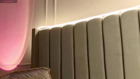 Snapshot of ice_princess__ chatting on November 21, 2025, 11:31 am Crystall online show from November 21, 2025, 11:31 am