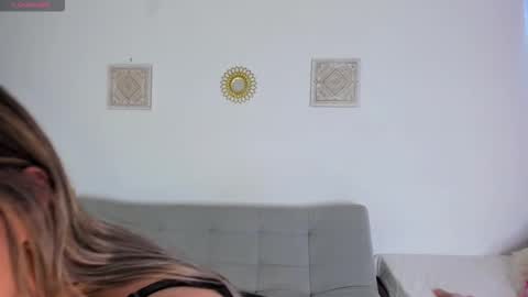 Snapshot of ice_y_abigail chatting on November 18, 2025, 12:09 pm ice_y_abigail online show from November 18, 2025, 12:09 pm