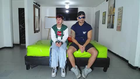 Snapshot of icevermilk chatting on November 25, 2025, 12:16 pm THOMAS AND DAMIAND online show from November 25, 2025, 12:16 pm