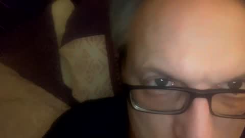 icums4u online show from January 17, 2025, 10:34 pm