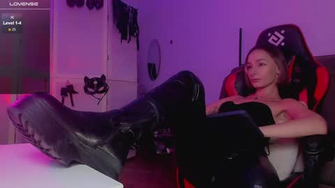 Mary online show from December 20, 2024, 6:24 pm