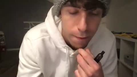 Snapshot of icyninesix chatting on December 17, 2024, 7:15 pm icyninesix online show from December 17, 2024, 7:15 pm