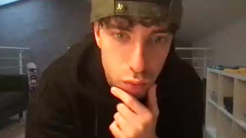 Snapshot of icyninesix chatting on December 22, 2024, 3:22 pm icyninesix online show from December 22, 2024, 3:22 pm