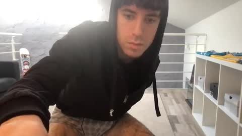 Snapshot of icyninesix chatting on December 25, 2024, 12:47 pm icyninesix online show from December 25, 2024, 12:47 pm