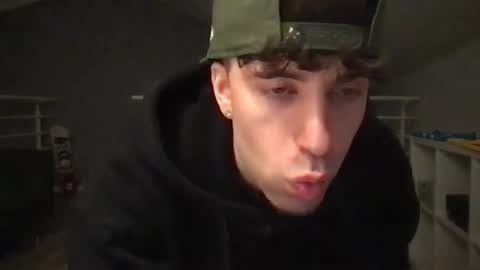 Snapshot of icyninesix chatting on January 1, 2025, 10:35 pm icyninesix online show from January 1, 2025, 10:35 pm