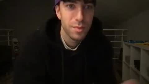 Snapshot of icyninesix chatting on February 3, 2025, 10:32 pm icyninesix online show from February 3, 2025, 10:32 pm