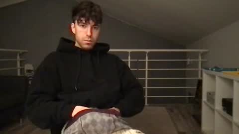 Snapshot of icyninesix chatting on February 9, 2025, 3:32 am icyninesix online show from February 9, 2025, 3:32 am