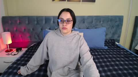 Icy online show from December 15, 2024, 11:34 am