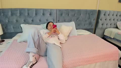 Icy online show from February 7, 2025, 11:23 am