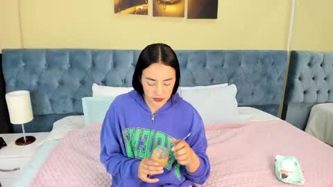 Icy online show from February 10, 2025, 11:46 am