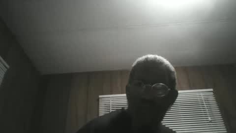 igasu online show from November 11, 2025, 2:44 am