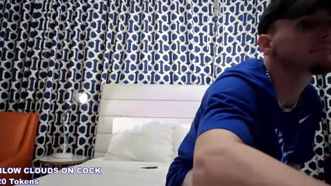 Snapshot of igetherwetter chatting on December 10, 2024, 10:26 pm Amiri Roue online show from December 10, 2024, 10:26 pm