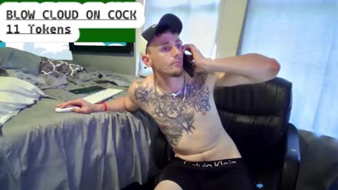 Snapshot of igetherwetter chatting on December 17, 2024, 3:17 pm Amiri Roue online show from December 17, 2024, 3:17 pm