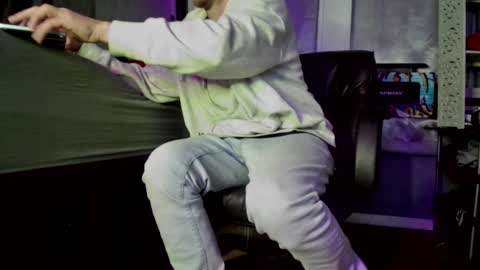 Snapshot of igetherwetter chatting on January 13, 2025, 8:47 am Amiri Roue online show from January 13, 2025, 8:47 am