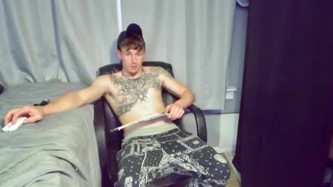 Snapshot of igetherwetter chatting on February 3, 2025, 11:36 pm Amiri Roue online show from February 3, 2025, 11:36 pm