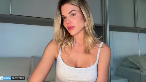 Ivy online show from November 20, 2025, 9:58 pm