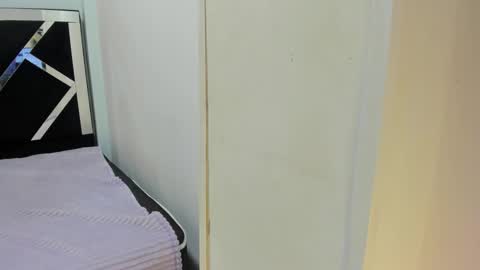 Isabella online show from September 27, 2025, 1:05 pm