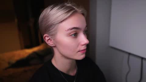 ileanacampbel online show from December 16, 2024, 6:53 am