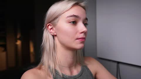 ileanacampbel online show from December 23, 2024, 7:17 am