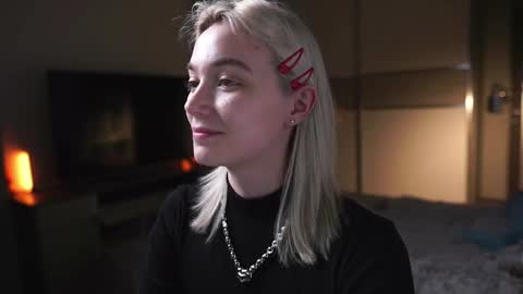 ileanacampbel online show from January 9, 2025, 4:06 pm